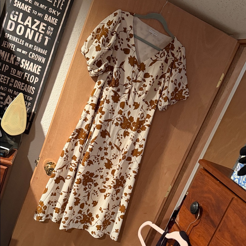 Baltic Born Cream and Brown Floral Midi Dress - Picture 2 of 3